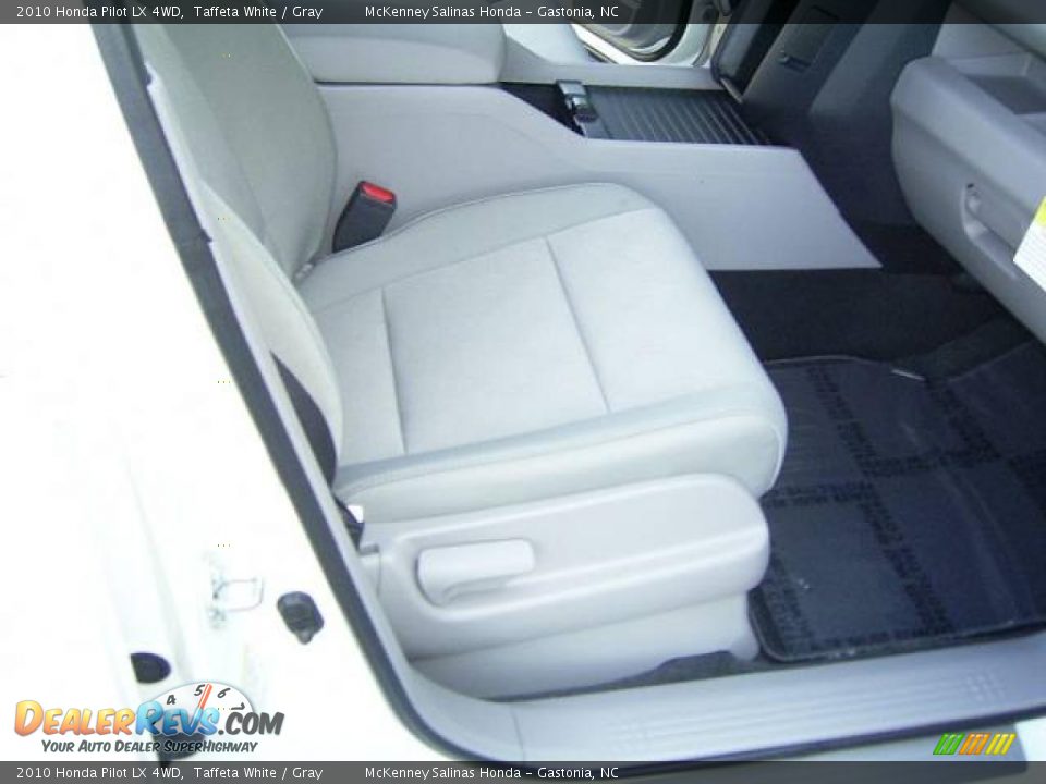 2010 Honda Pilot LX 4WD Taffeta White / Gray Photo #16
