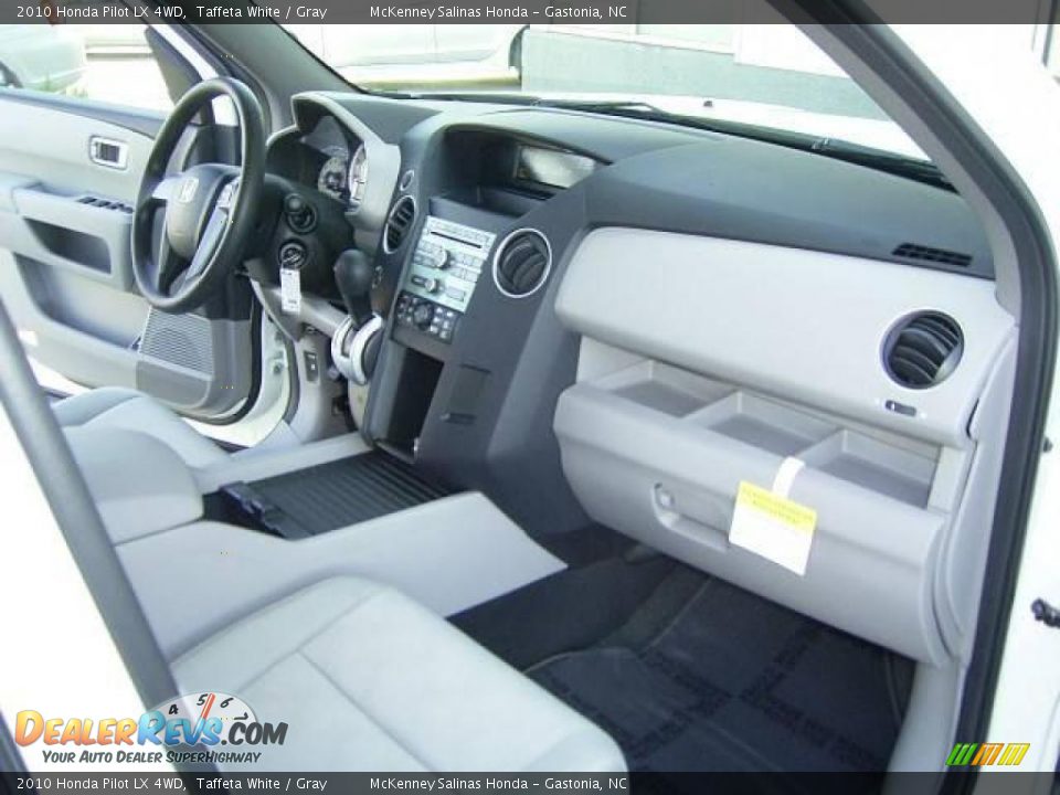 2010 Honda Pilot LX 4WD Taffeta White / Gray Photo #17