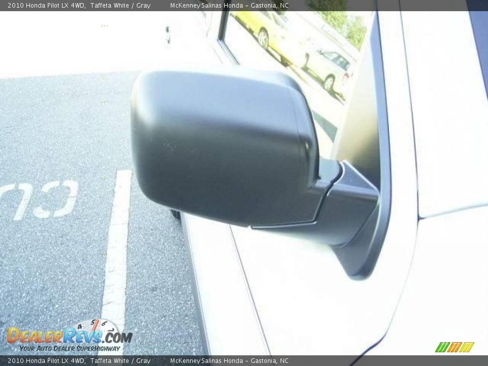 2010 Honda Pilot LX 4WD Taffeta White / Gray Photo #20