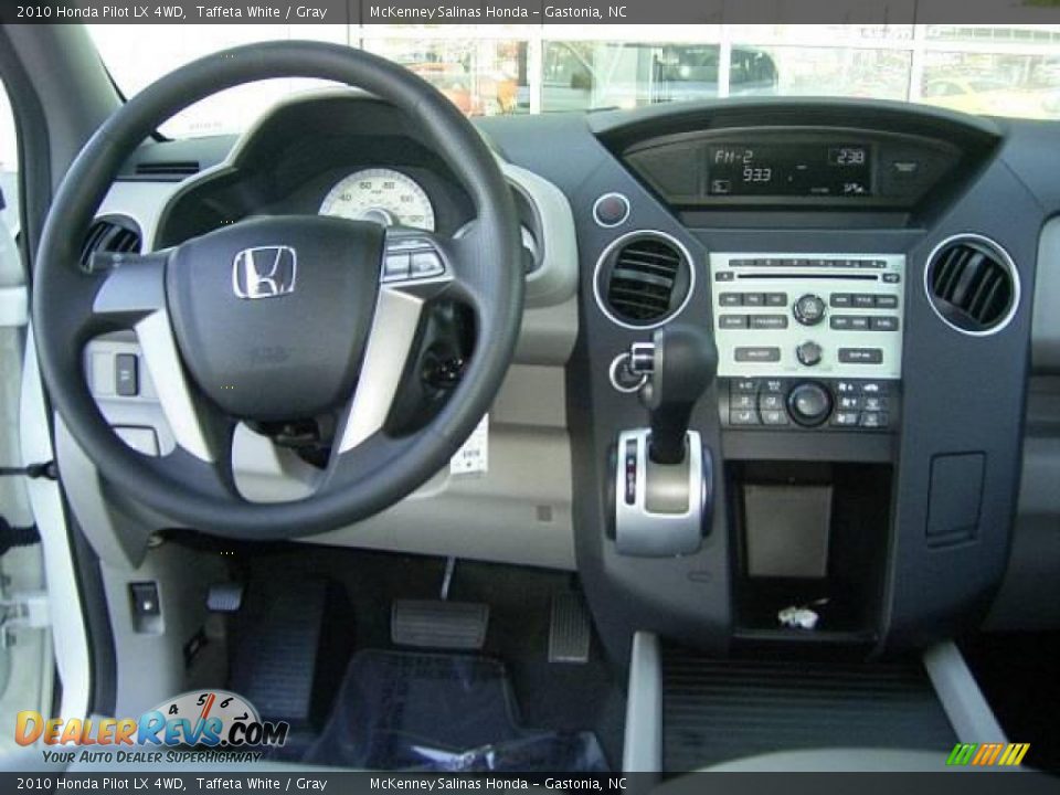 2010 Honda Pilot LX 4WD Taffeta White / Gray Photo #23