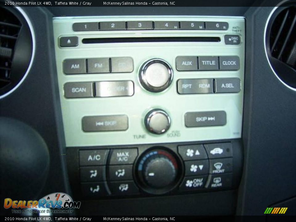 2010 Honda Pilot LX 4WD Taffeta White / Gray Photo #26