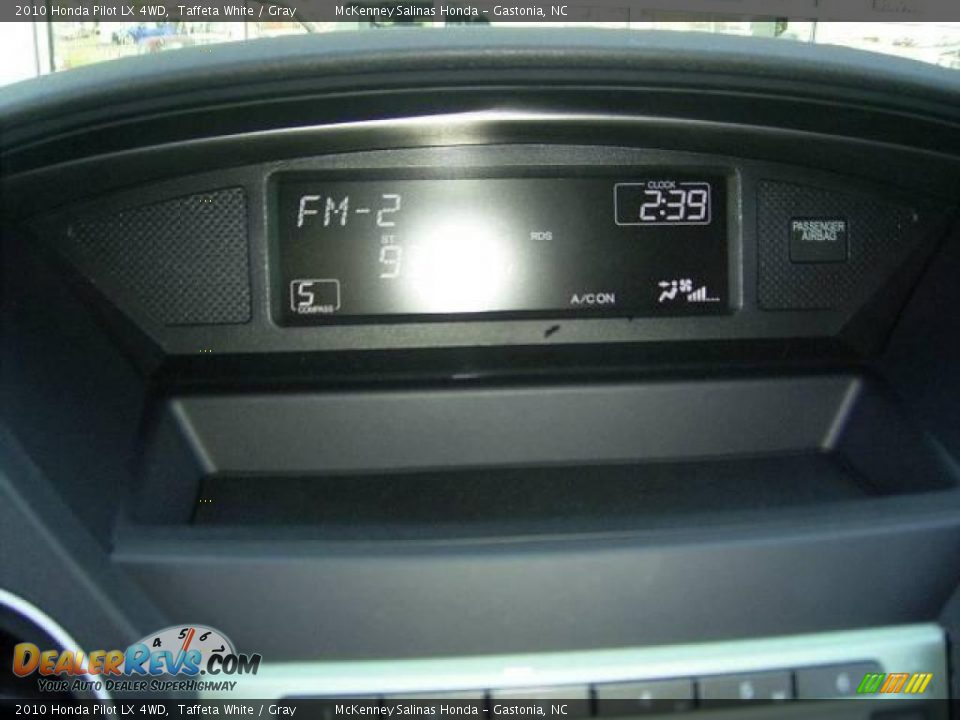 2010 Honda Pilot LX 4WD Taffeta White / Gray Photo #27