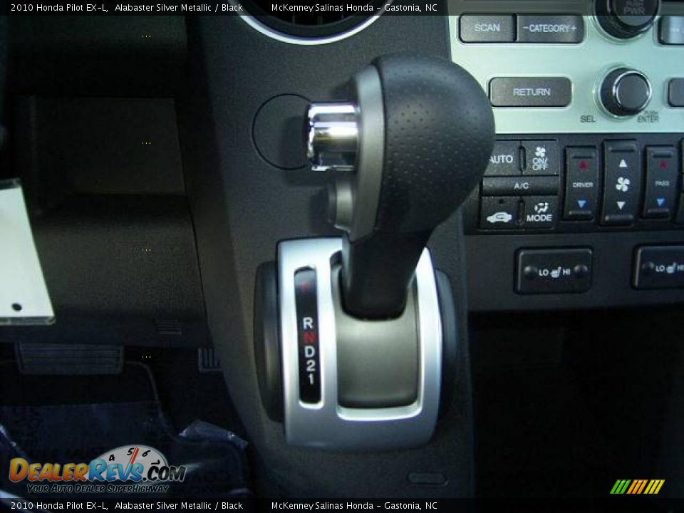 2010 Honda Pilot EX-L Alabaster Silver Metallic / Black Photo #26