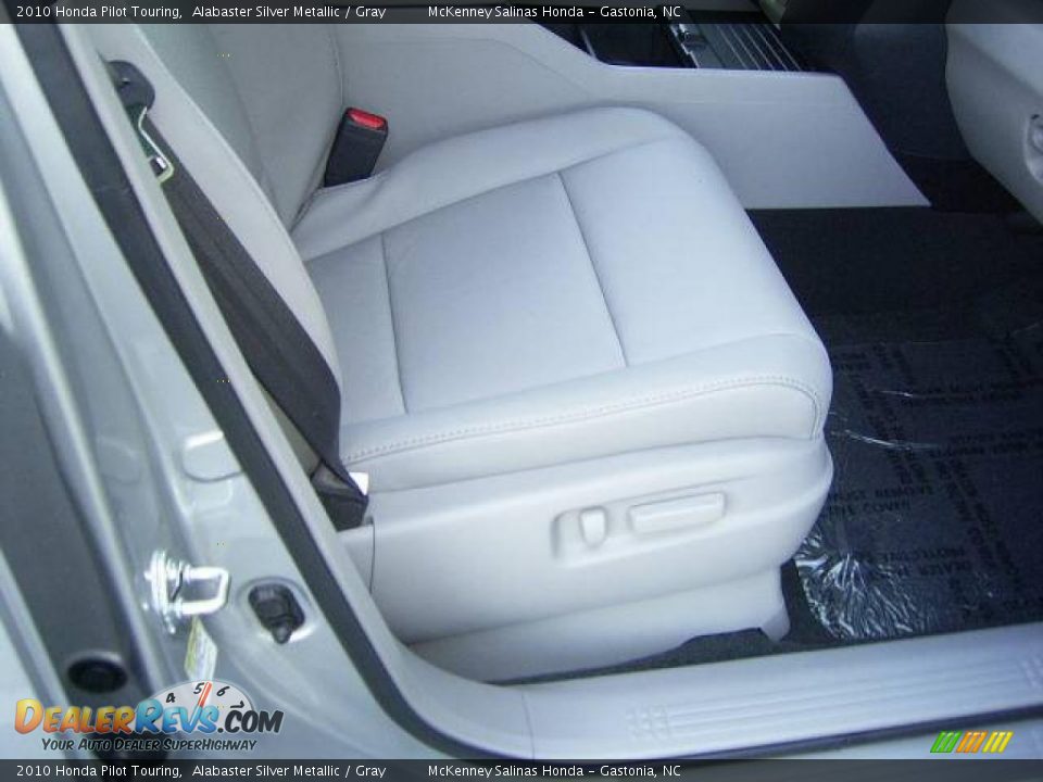 2010 Honda Pilot Touring Alabaster Silver Metallic / Gray Photo #17