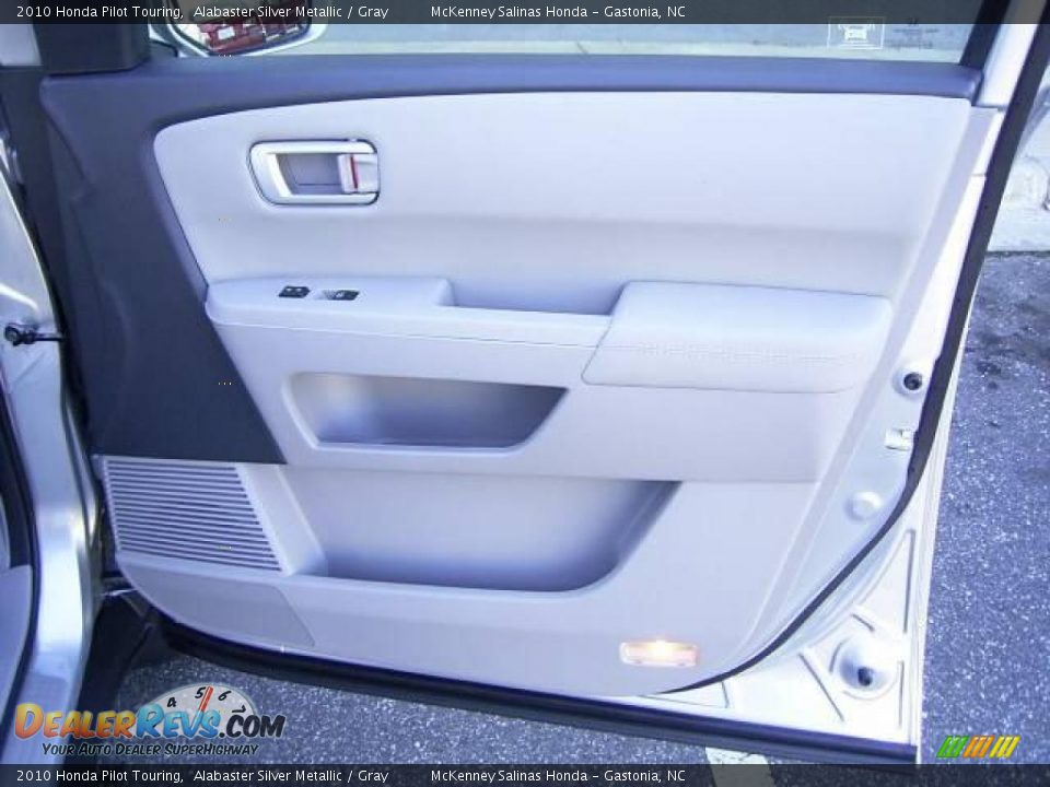 2010 Honda Pilot Touring Alabaster Silver Metallic / Gray Photo #19