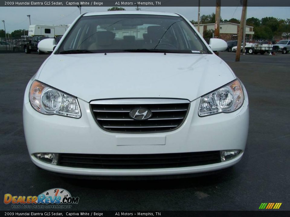 2009 Hyundai Elantra GLS Sedan Captiva White / Beige Photo #2