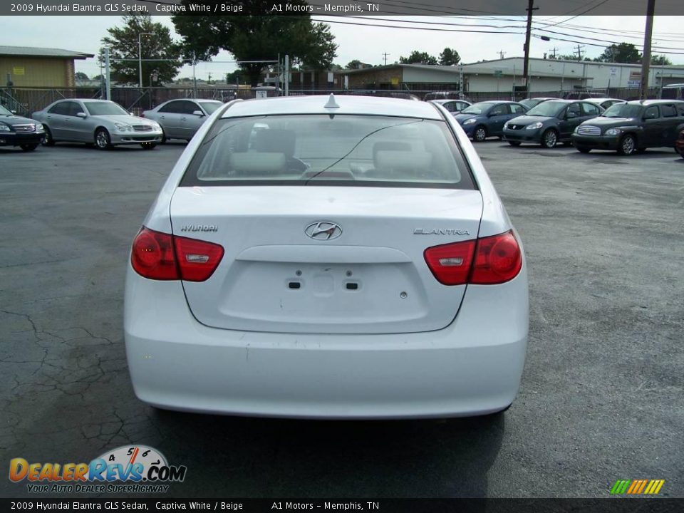 2009 Hyundai Elantra GLS Sedan Captiva White / Beige Photo #4