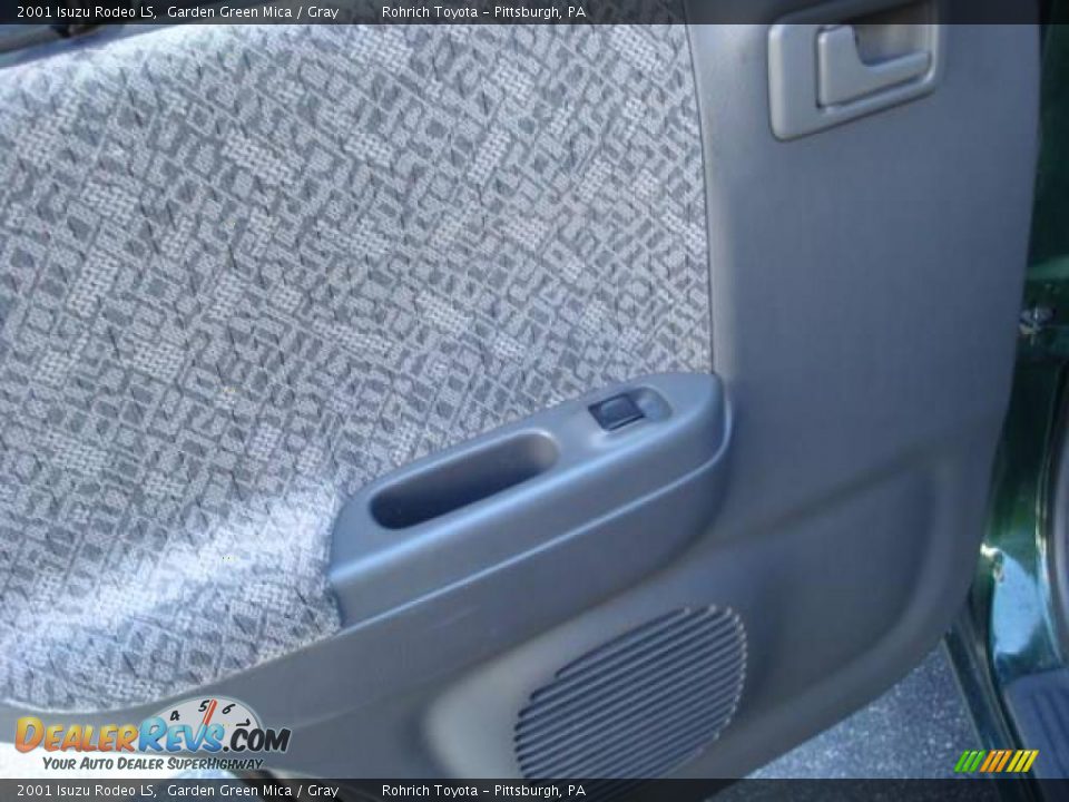 2001 Isuzu Rodeo LS Garden Green Mica / Gray Photo #13