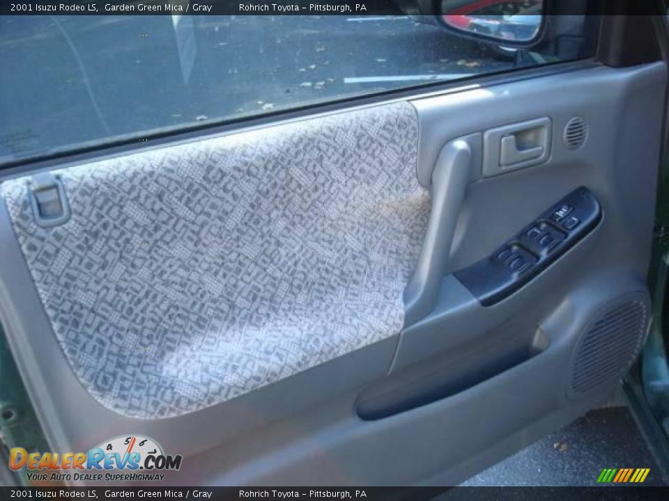 2001 Isuzu Rodeo LS Garden Green Mica / Gray Photo #14