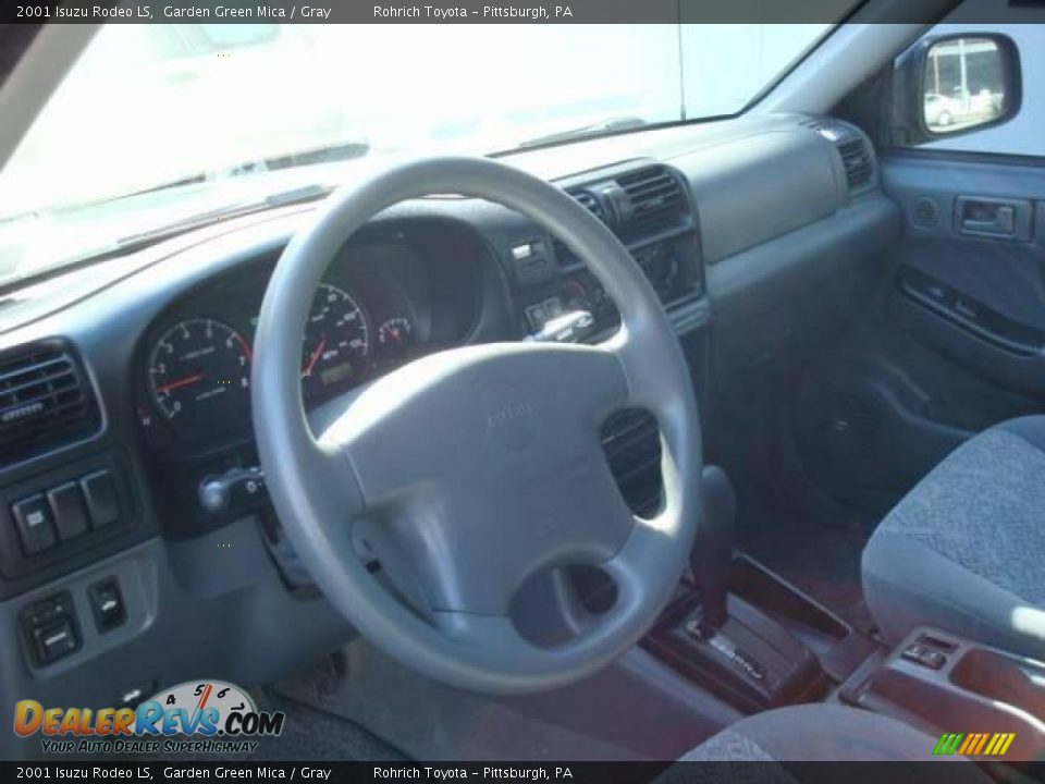 2001 Isuzu Rodeo LS Garden Green Mica / Gray Photo #16