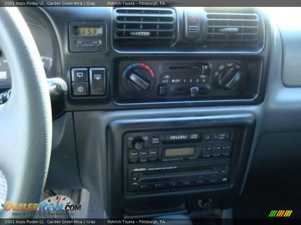 2001 Isuzu Rodeo LS Garden Green Mica / Gray Photo #18