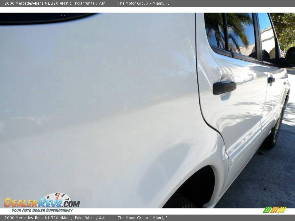 2000 Mercedes-Benz ML 320 4Matic Polar White / Ash Photo #20