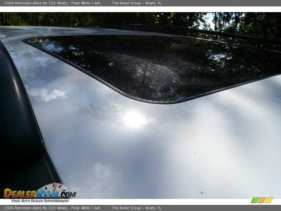 2000 Mercedes-Benz ML 320 4Matic Polar White / Ash Photo #29