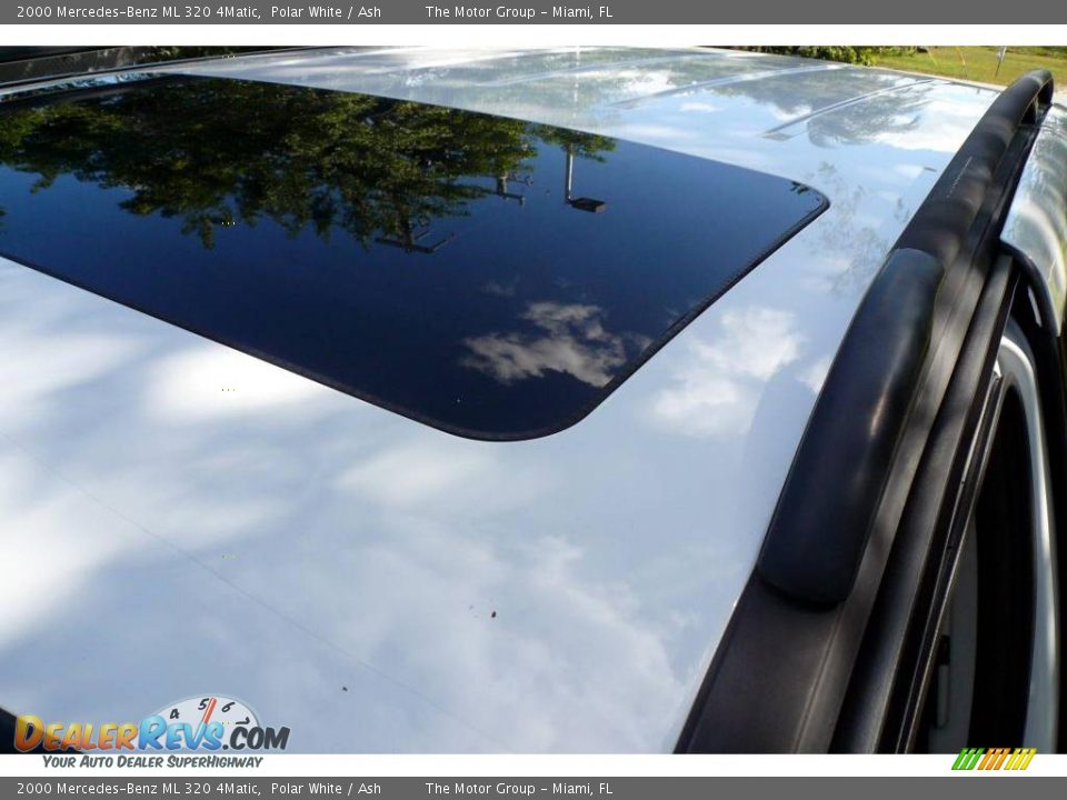 2000 Mercedes-Benz ML 320 4Matic Polar White / Ash Photo #30