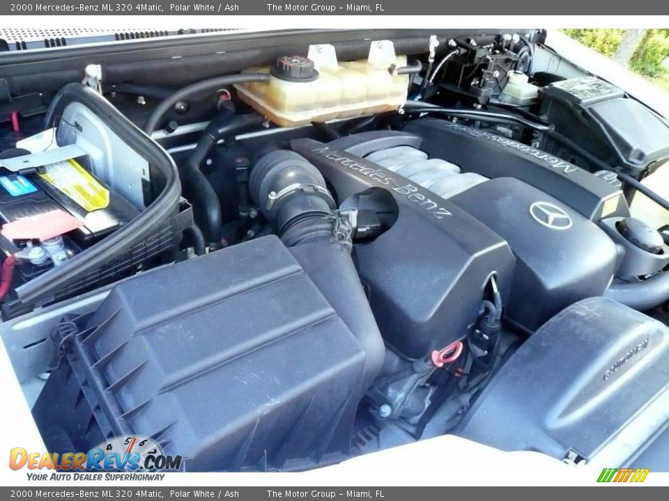 2000 Mercedes-Benz ML 320 4Matic Polar White / Ash Photo #34