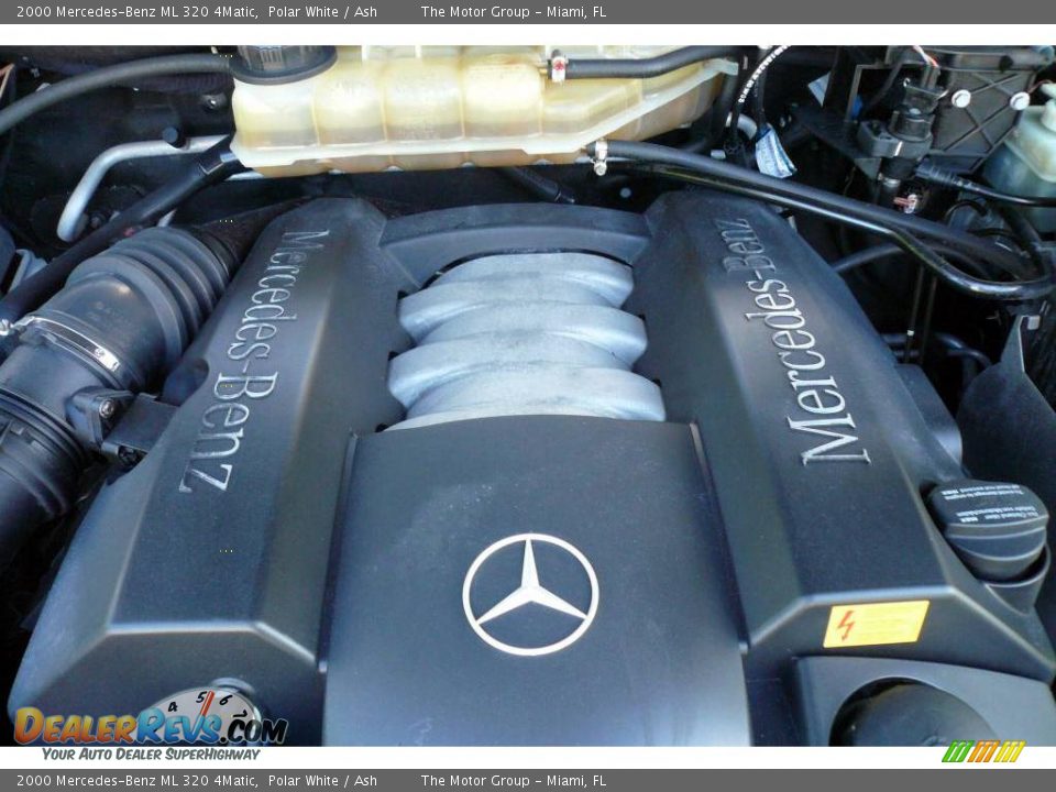 2000 Mercedes-Benz ML 320 4Matic Polar White / Ash Photo #35