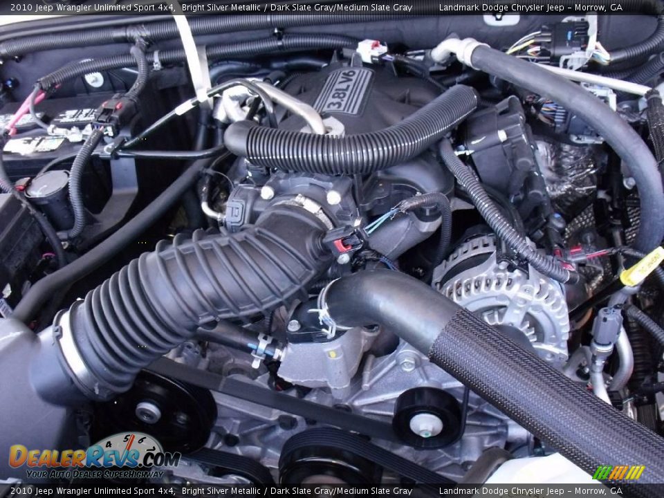 2010 Jeep Wrangler Unlimited Sport 4x4 Bright Silver Metallic / Dark Slate Gray/Medium Slate Gray Photo #14