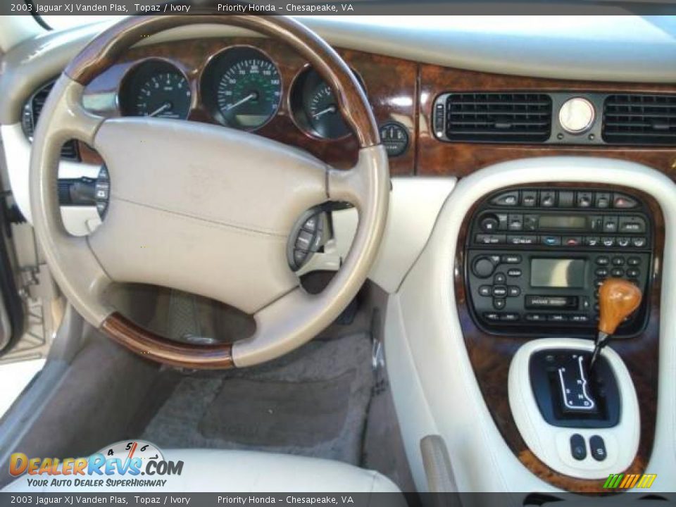 2003 Jaguar XJ Vanden Plas Topaz / Ivory Photo #15