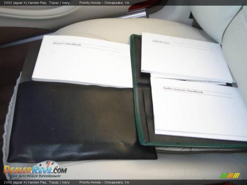 2003 Jaguar XJ Vanden Plas Topaz / Ivory Photo #24