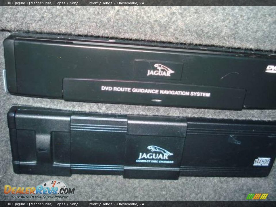 2003 Jaguar XJ Vanden Plas Topaz / Ivory Photo #27