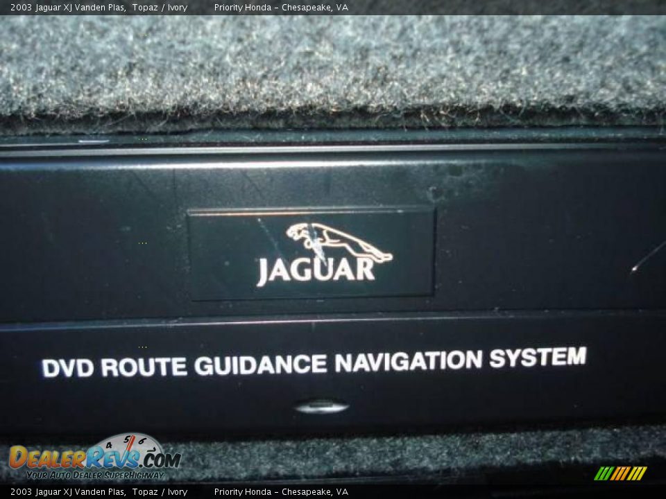 2003 Jaguar XJ Vanden Plas Topaz / Ivory Photo #28