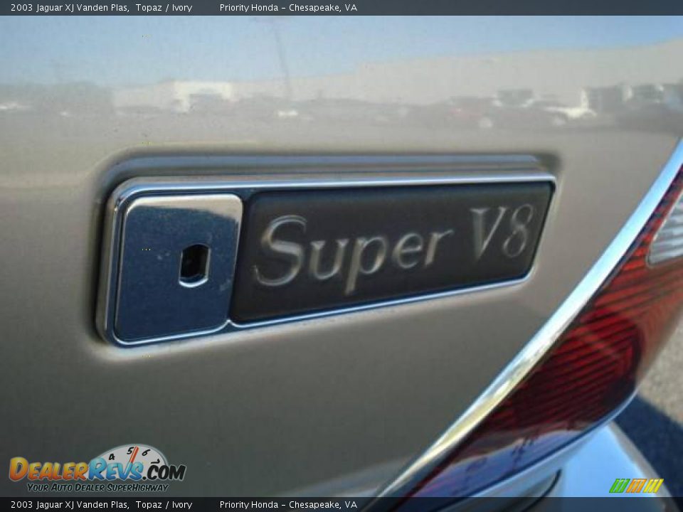 2003 Jaguar XJ Vanden Plas Topaz / Ivory Photo #31