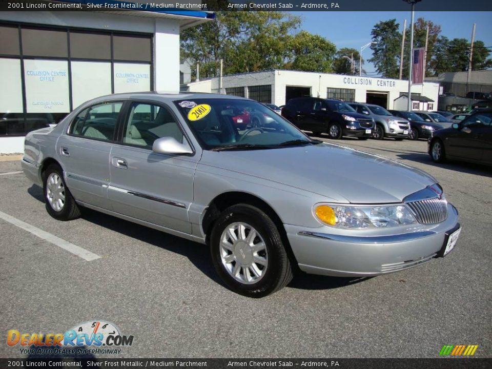 2001 Lincoln Continental Silver Frost Metallic / Medium Parchment Photo #5