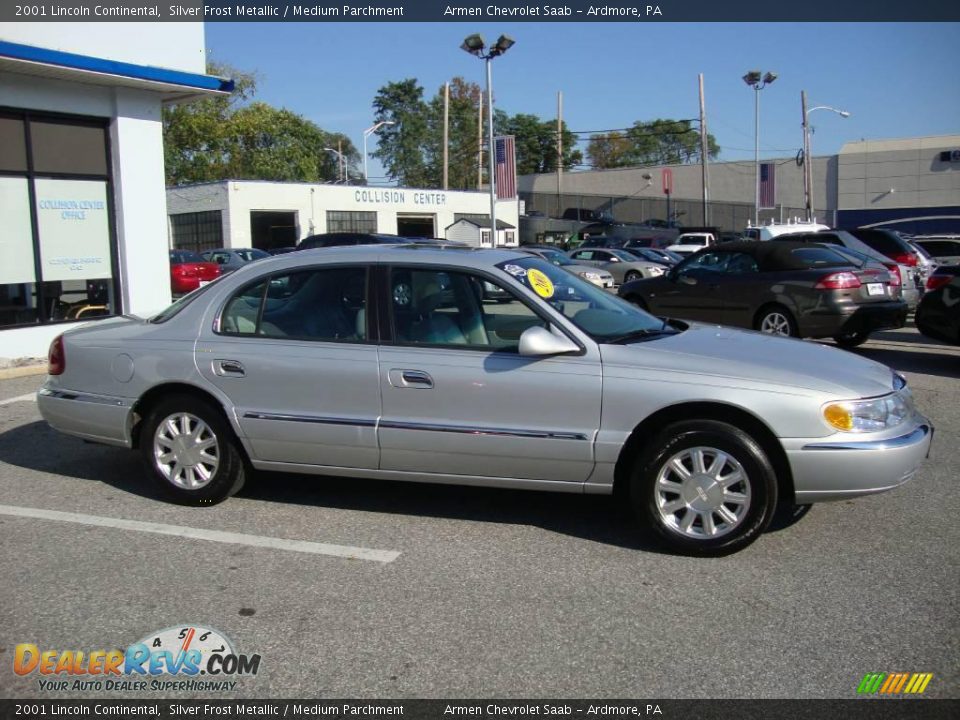 2001 Lincoln Continental Silver Frost Metallic / Medium Parchment Photo #6