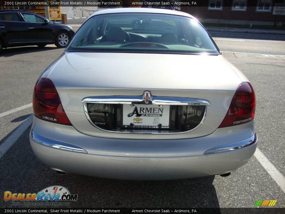 2001 Lincoln Continental Silver Frost Metallic / Medium Parchment Photo #8