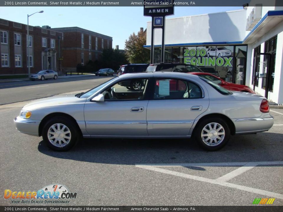 2001 Lincoln Continental Silver Frost Metallic / Medium Parchment Photo #10