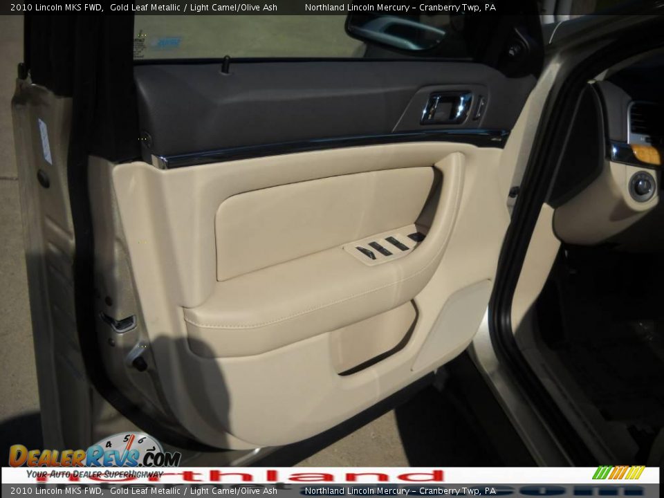 2010 Lincoln MKS FWD Gold Leaf Metallic / Light Camel/Olive Ash Photo #6