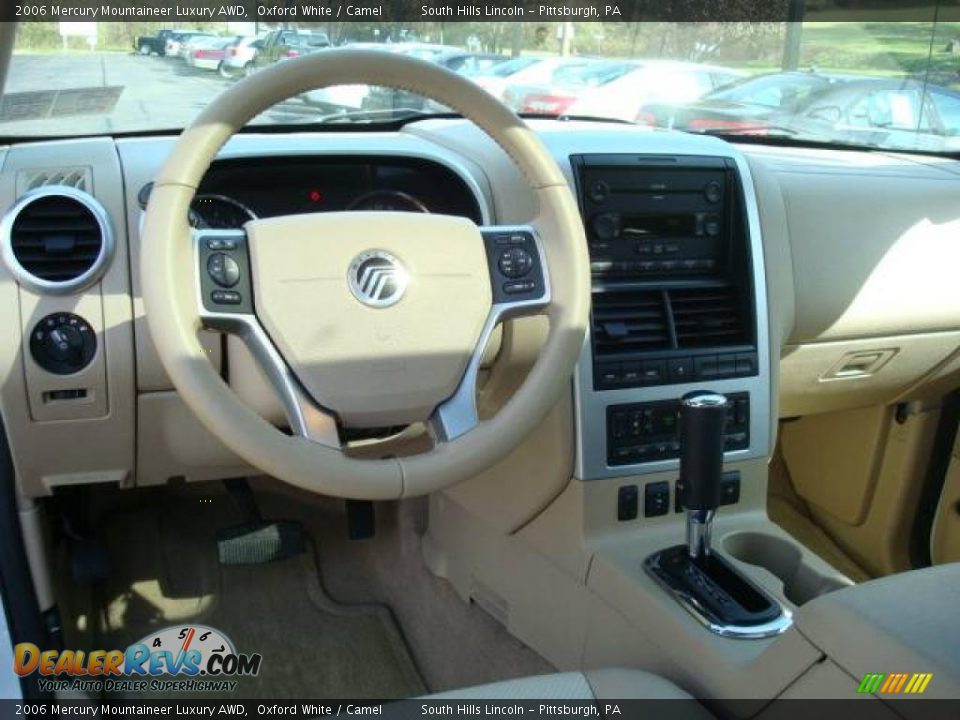 2006 Mercury Mountaineer Luxury AWD Oxford White / Camel Photo #10