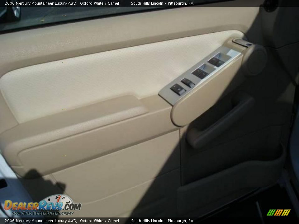 2006 Mercury Mountaineer Luxury AWD Oxford White / Camel Photo #11