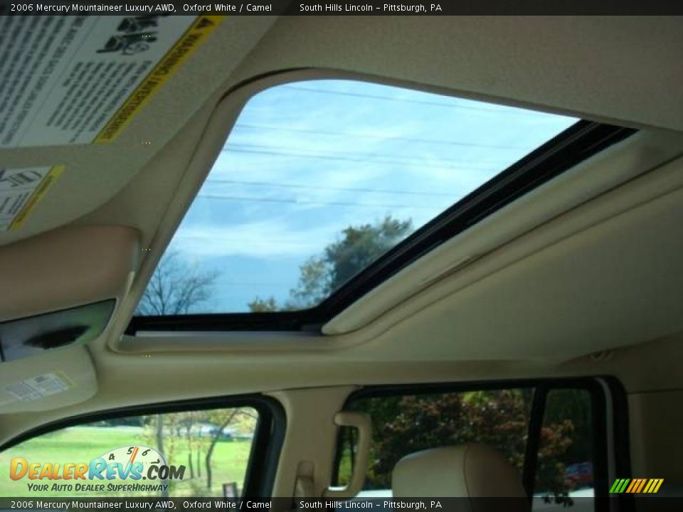 2006 Mercury Mountaineer Luxury AWD Oxford White / Camel Photo #12