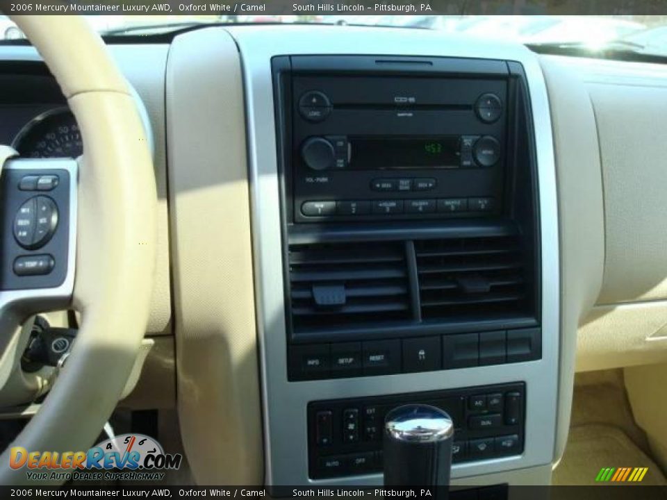 2006 Mercury Mountaineer Luxury AWD Oxford White / Camel Photo #13