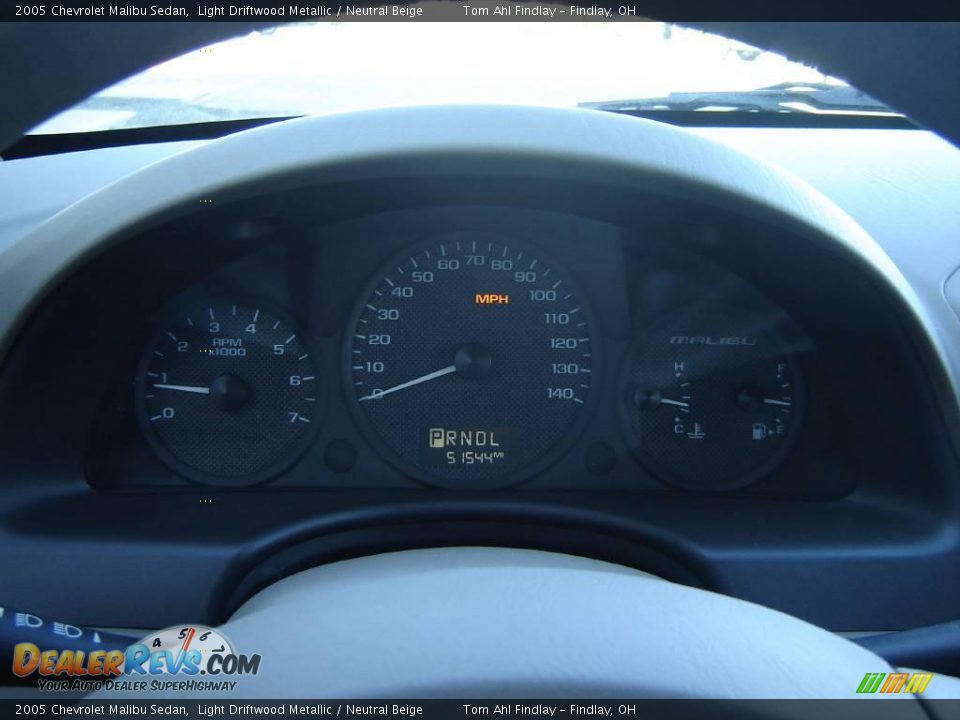 2005 Chevrolet Malibu Sedan Light Driftwood Metallic / Neutral Beige Photo #14