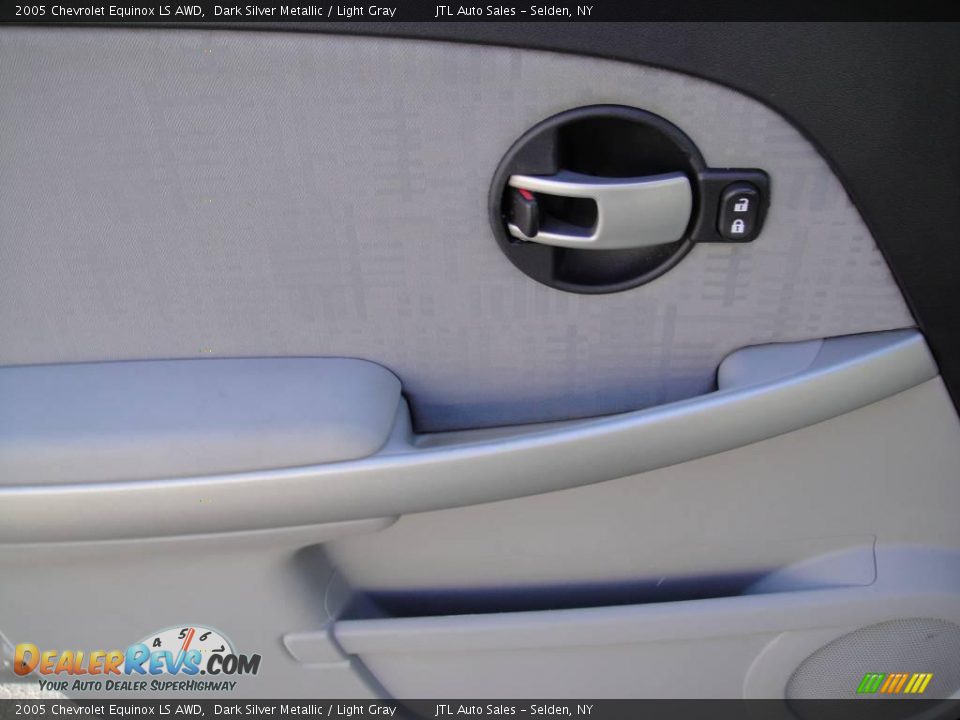 2005 Chevrolet Equinox LS AWD Dark Silver Metallic / Light Gray Photo #10