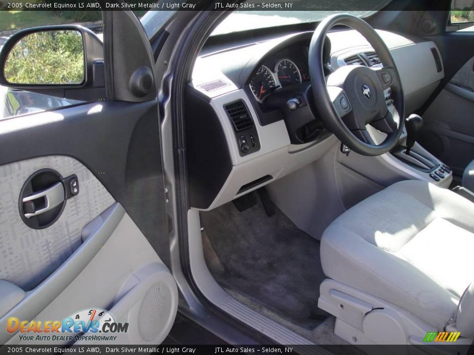 2005 Chevrolet Equinox LS AWD Dark Silver Metallic / Light Gray Photo #12