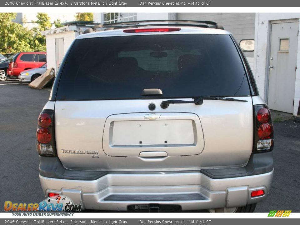 2006 Chevrolet TrailBlazer LS 4x4 Silverstone Metallic / Light Gray Photo #7