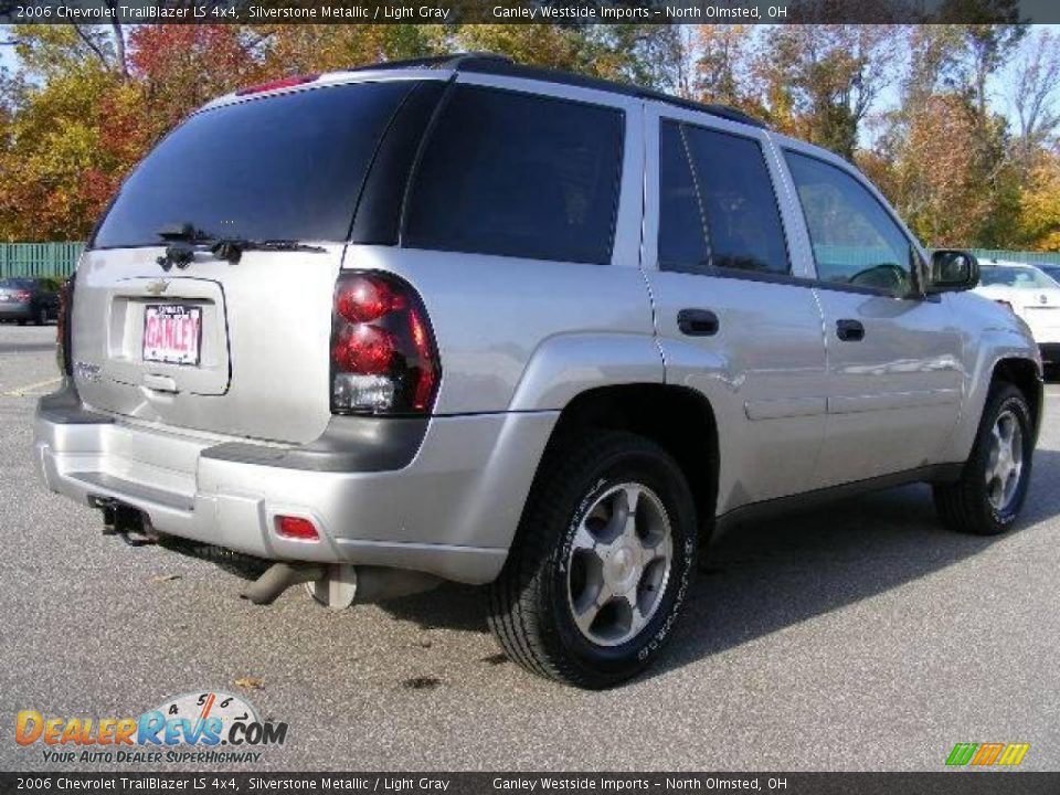 2006 Chevrolet TrailBlazer LS 4x4 Silverstone Metallic / Light Gray Photo #5