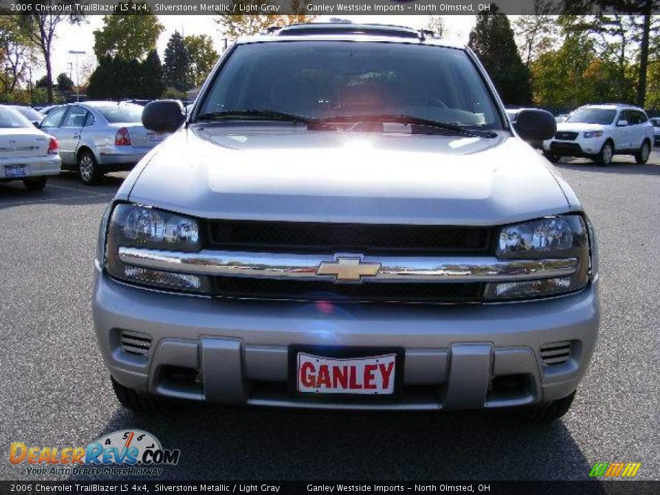 2006 Chevrolet TrailBlazer LS 4x4 Silverstone Metallic / Light Gray Photo #8