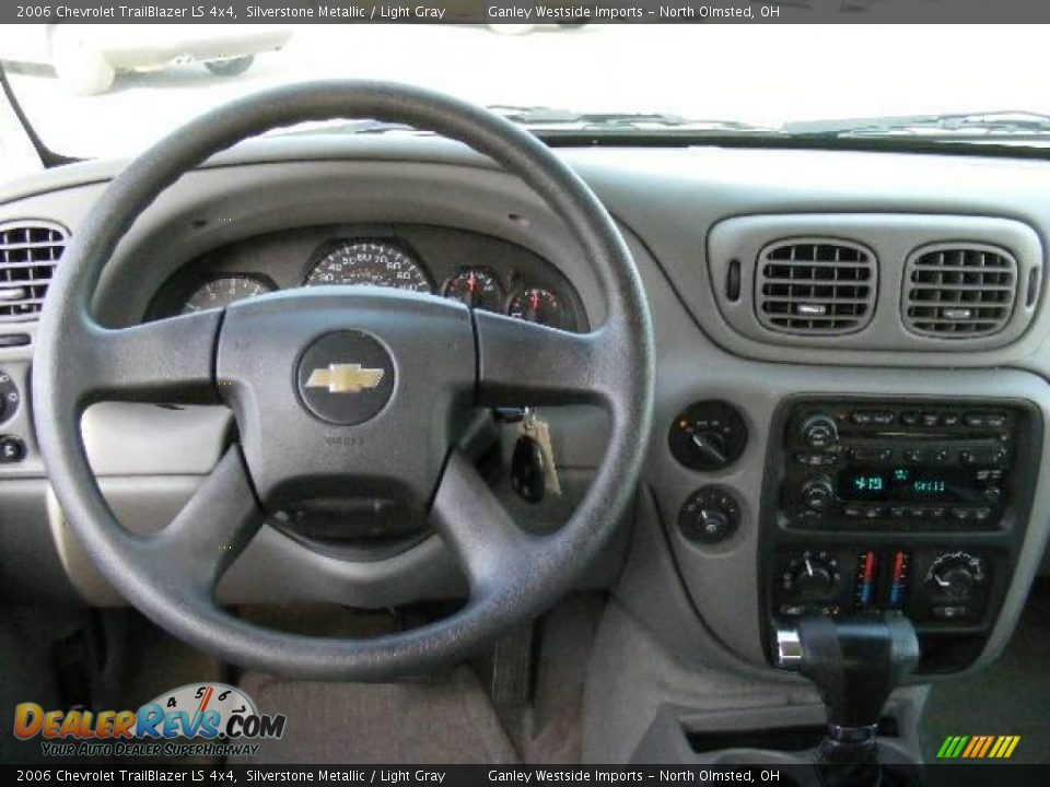 2006 Chevrolet TrailBlazer LS 4x4 Silverstone Metallic / Light Gray Photo #14