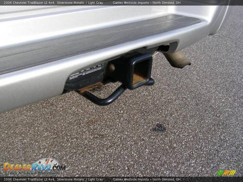 2006 Chevrolet TrailBlazer LS 4x4 Silverstone Metallic / Light Gray Photo #23