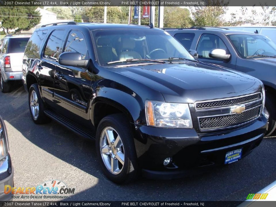 2007 Chevrolet Tahoe LTZ 4x4 Black / Light Cashmere/Ebony Photo #2