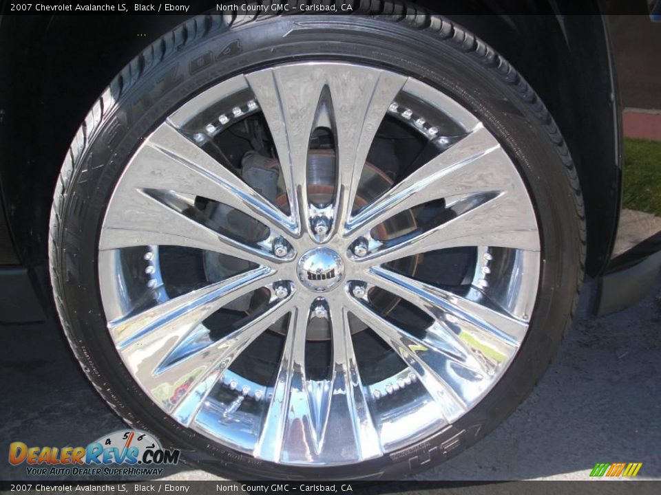 2007 Chevrolet Avalanche LS Black / Ebony Photo #12