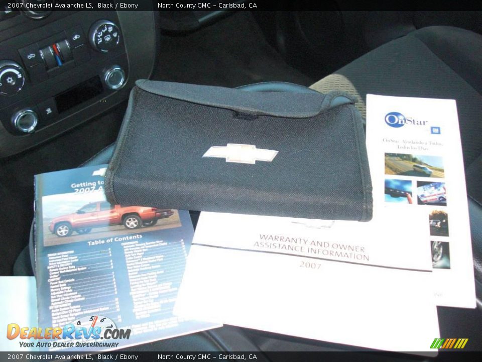 2007 Chevrolet Avalanche LS Black / Ebony Photo #20