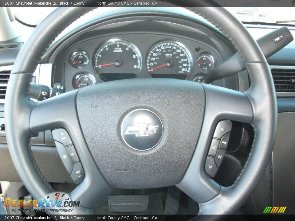 2007 Chevrolet Avalanche LS Black / Ebony Photo #25