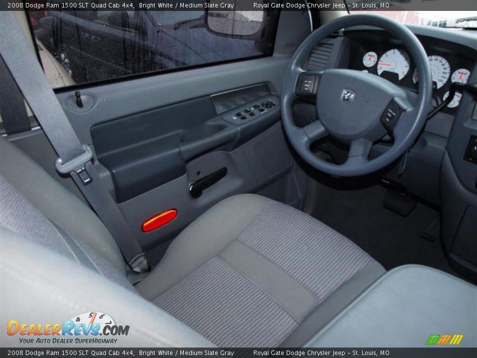 2008 Dodge Ram 1500 SLT Quad Cab 4x4 Bright White / Medium Slate Gray Photo #11