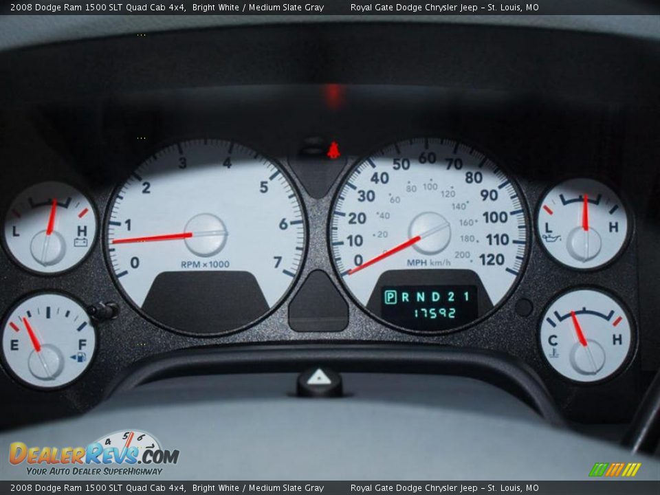 2008 Dodge Ram 1500 SLT Quad Cab 4x4 Bright White / Medium Slate Gray Photo #14