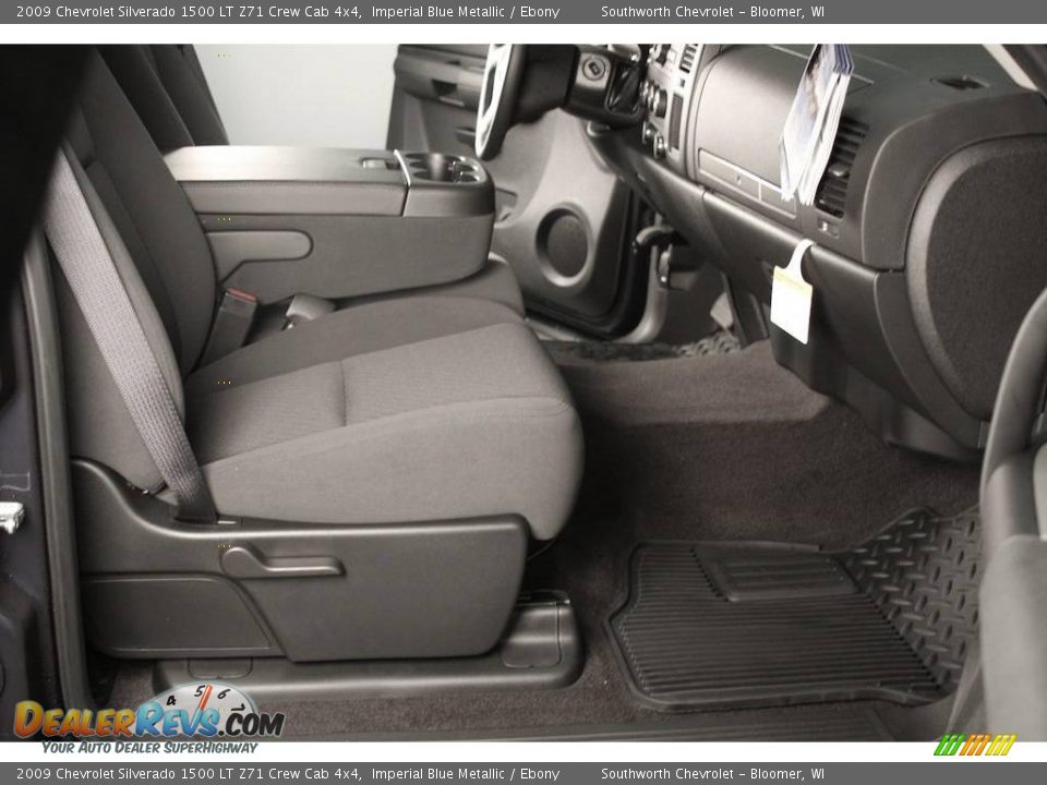 2009 Chevrolet Silverado 1500 LT Z71 Crew Cab 4x4 Imperial Blue Metallic / Ebony Photo #4